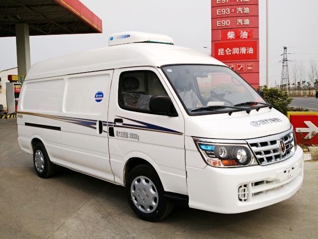 華晨金杯國(guó)五面包冷藏車(chē)