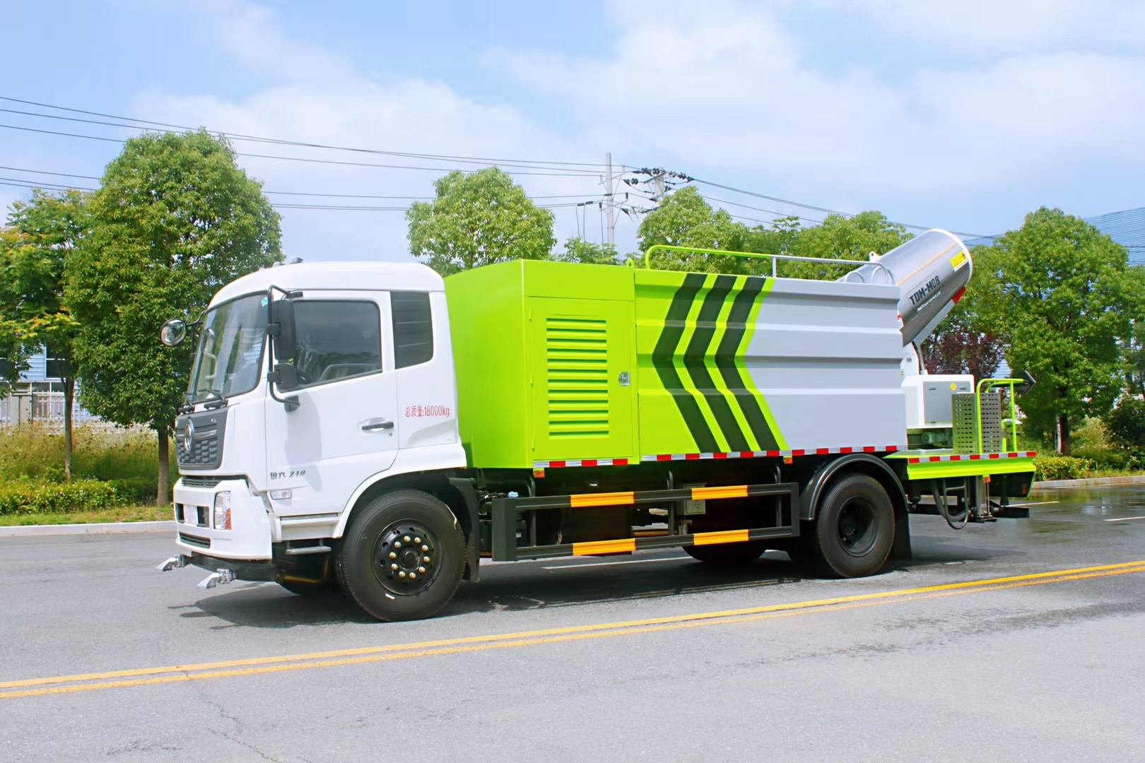 東風(fēng)天錦國(guó)六多功能抑塵車(chē)