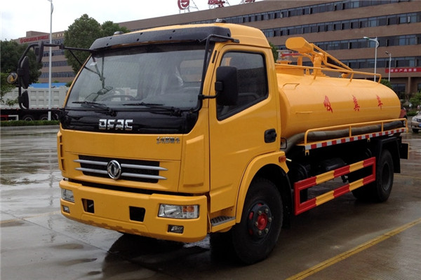 購(gòu)買(mǎi)作業(yè)特殊性的吸糞車(chē)還應(yīng)選擇市場(chǎng)占有率高的程力專汽