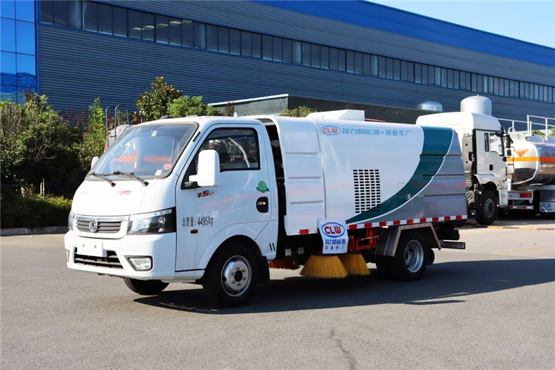 每天一款財(cái)富車型推薦?：純電動?xùn)|風(fēng)途逸掃路車進(jìn)一步演變成為智能化多功能型掃路車