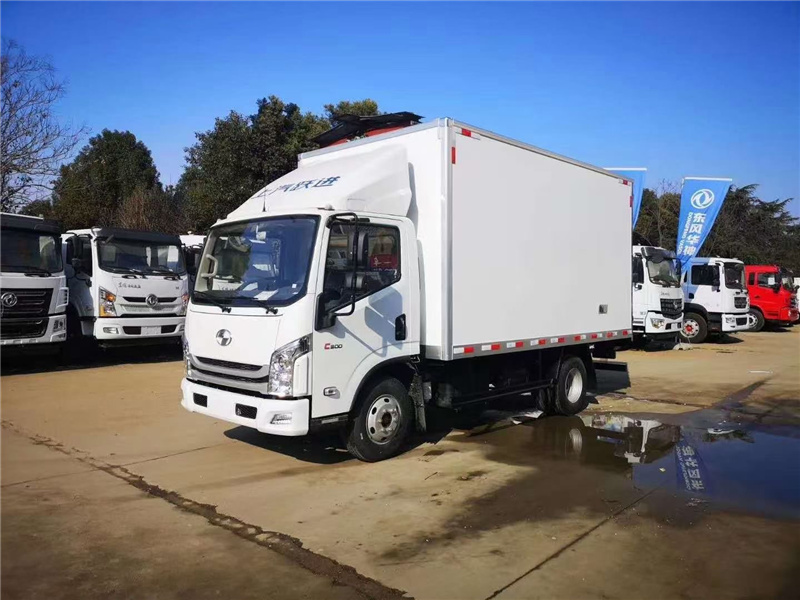 今日推薦：上??汽躍進國六C300藍牌新規(guī)冷??藏車