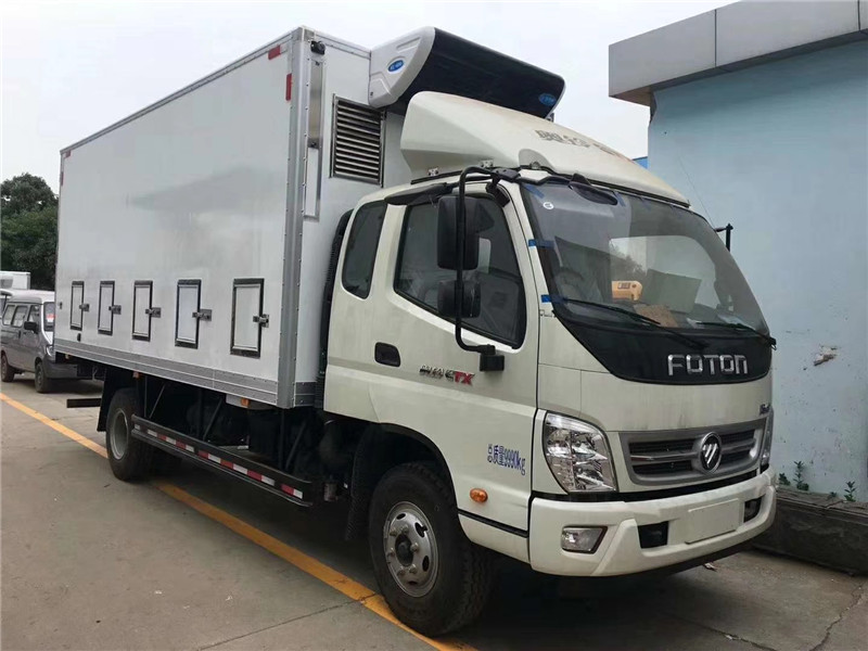 東風(fēng)D9運豬車可實現(xiàn)豬仔生存空間氣體的流通和恒溫