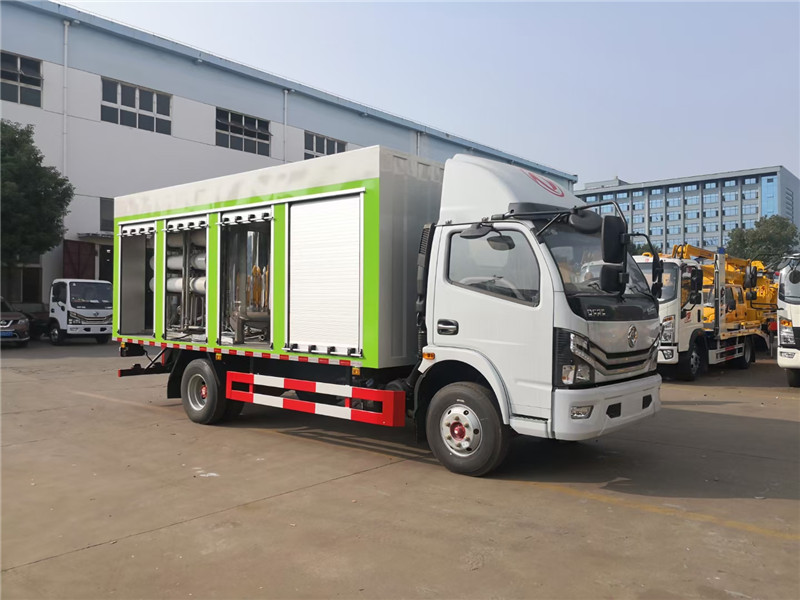 東風(fēng)天錦清洗吸污車可液壓控制帶自動(dòng)回位功能，效率高、用途廣泛
