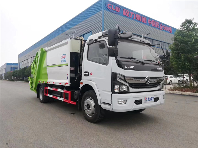 東風天龍壓縮垃圾車壓縮比高、密封性好、裝載量大﹑操作方便