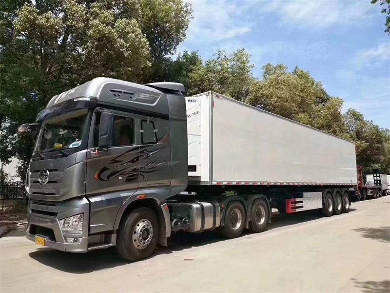 凱雪正壓13.3米半掛冷藏車(chē)