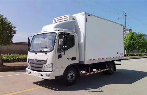藍(lán)牌福田領(lǐng)航冷藏車(chē)
