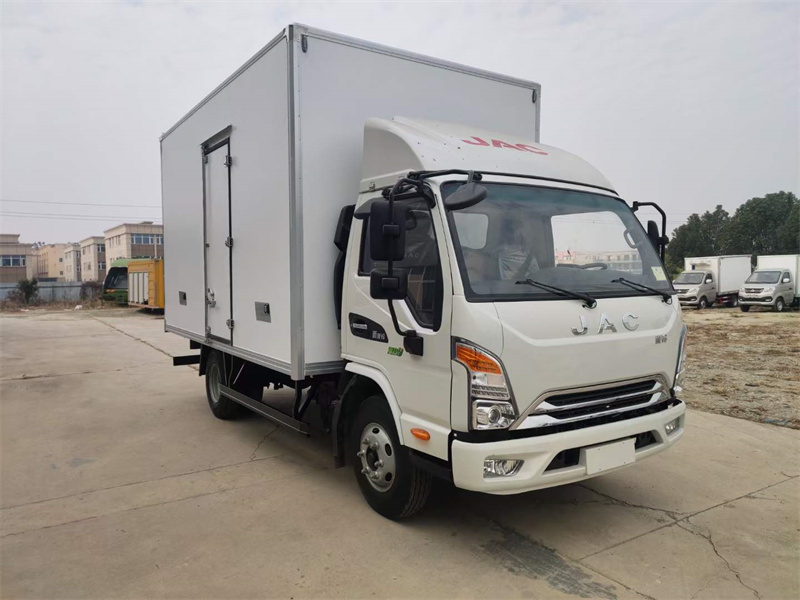 國(guó)六江淮康鈴J6寬體肉鉤冷藏車(chē)