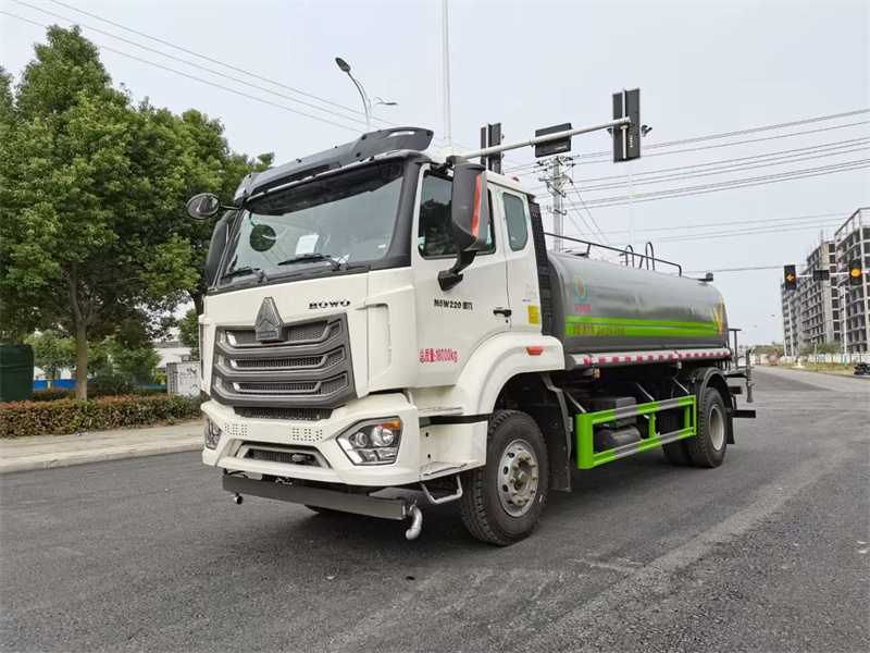 重汽豪沃13方綠化噴灑抑塵車(chē)
