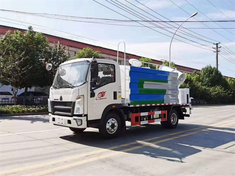 藍(lán)牌重汽豪沃7立方抑塵消毒車(chē)