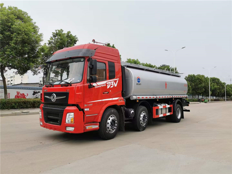 東風(fēng)小三軸20立方食用油運(yùn)輸車(chē)