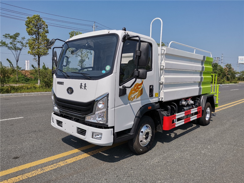 國(guó)六重汽豪曼藍(lán)牌7方抑塵車(chē)